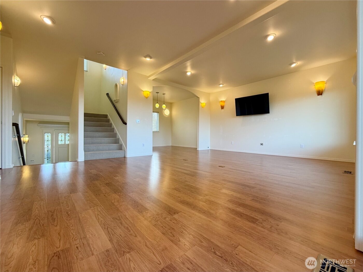 317 Sand Dune Avenue SW, Ocean Shores, WA 98569