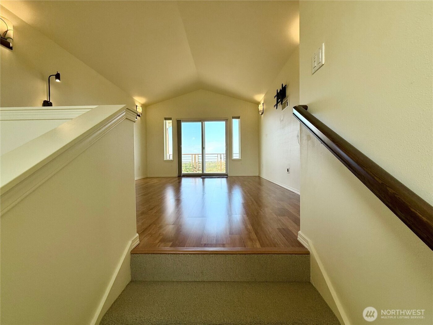 317 Sand Dune Avenue SW, Ocean Shores, WA 98569