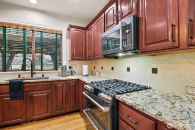 12153 SE 307th place , Auburn, WA 98092 - Photo 16