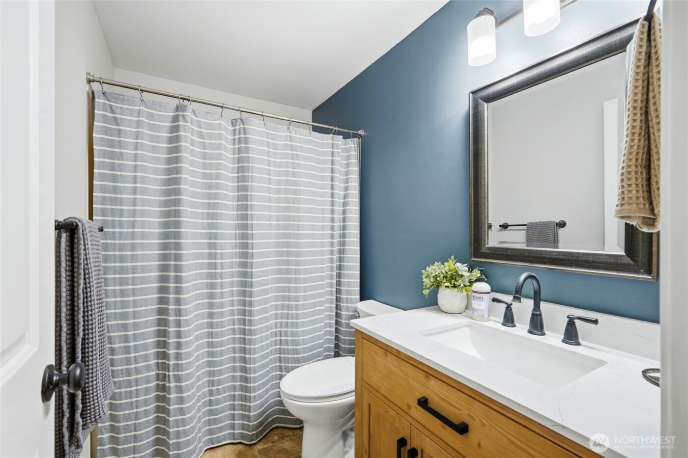 820 E Cady Rd #A304, Everett, WA 98203