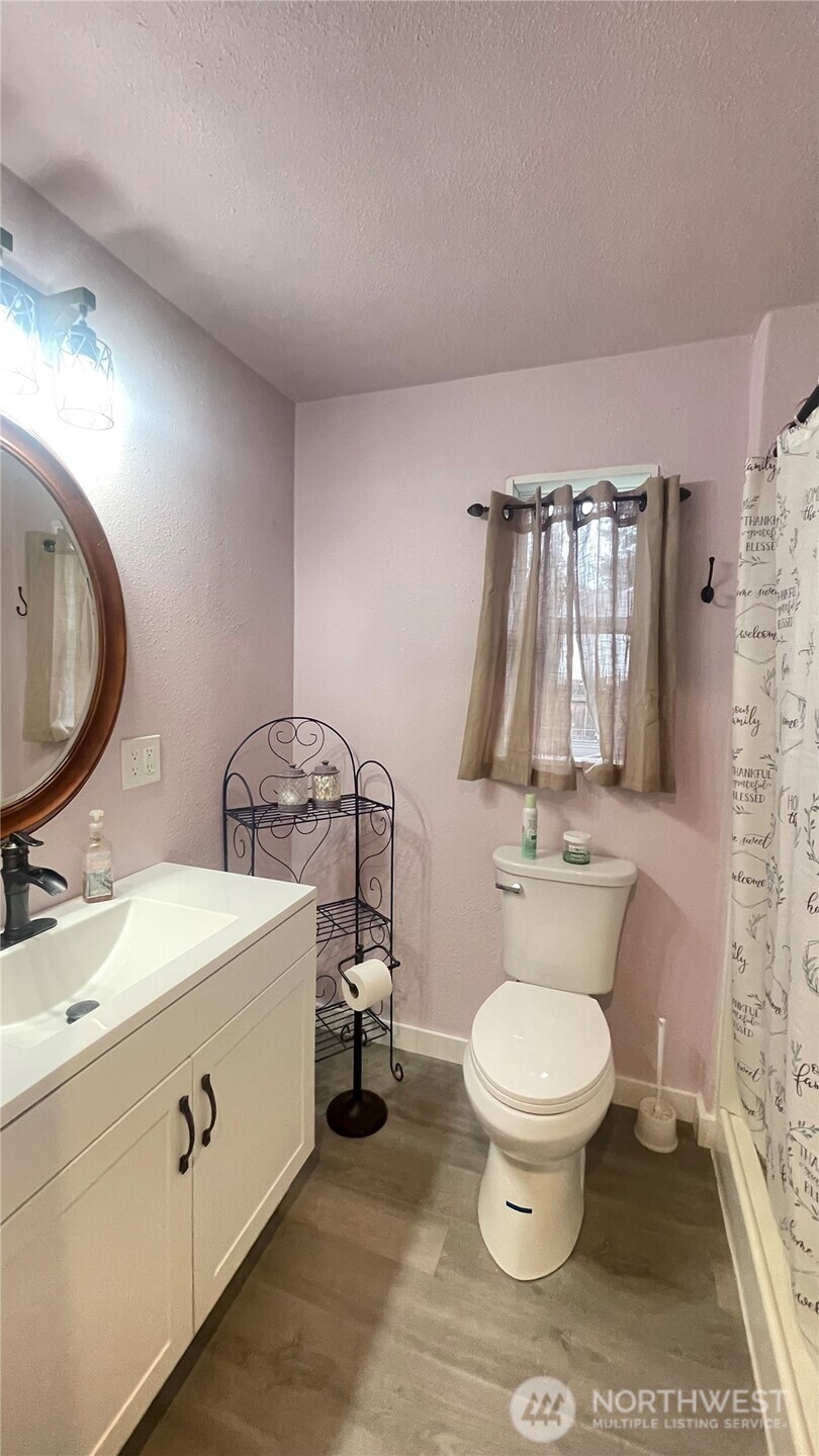 409 N 11th Street , Elma, WA 98541