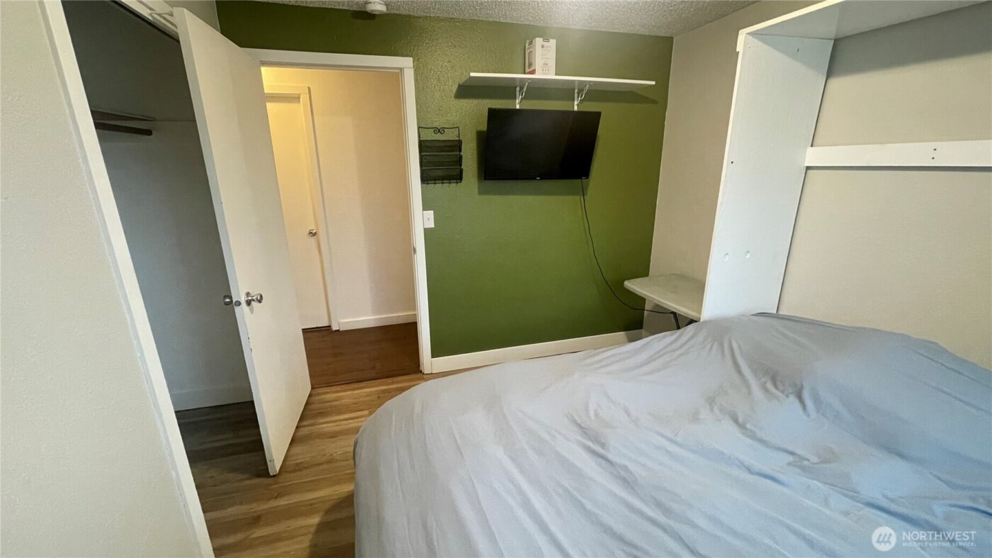 409 N 11th Street , Elma, WA 98541