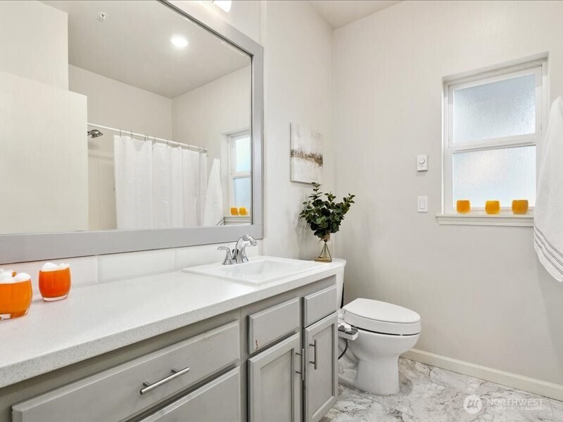 22527 SE 38th Terrace #1424, Issaquah, WA 98029