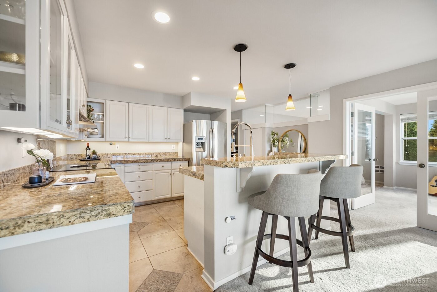 2420 8th Avenue N #201, Seattle, WA 98109