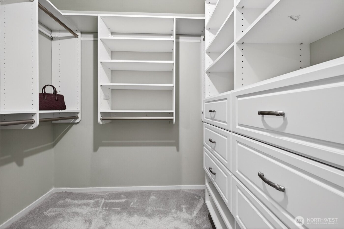 2420 8th Avenue N #201, Seattle, WA 98109