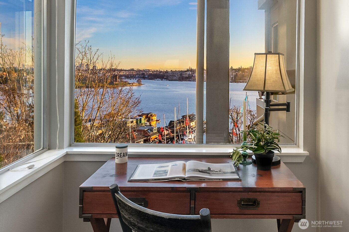 2420 8th Avenue N #201, Seattle, WA 98109