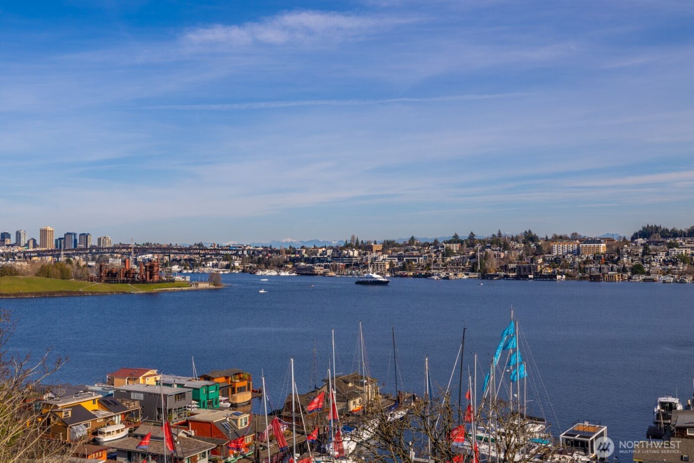 2420 8th Avenue N #201, Seattle, WA 98109