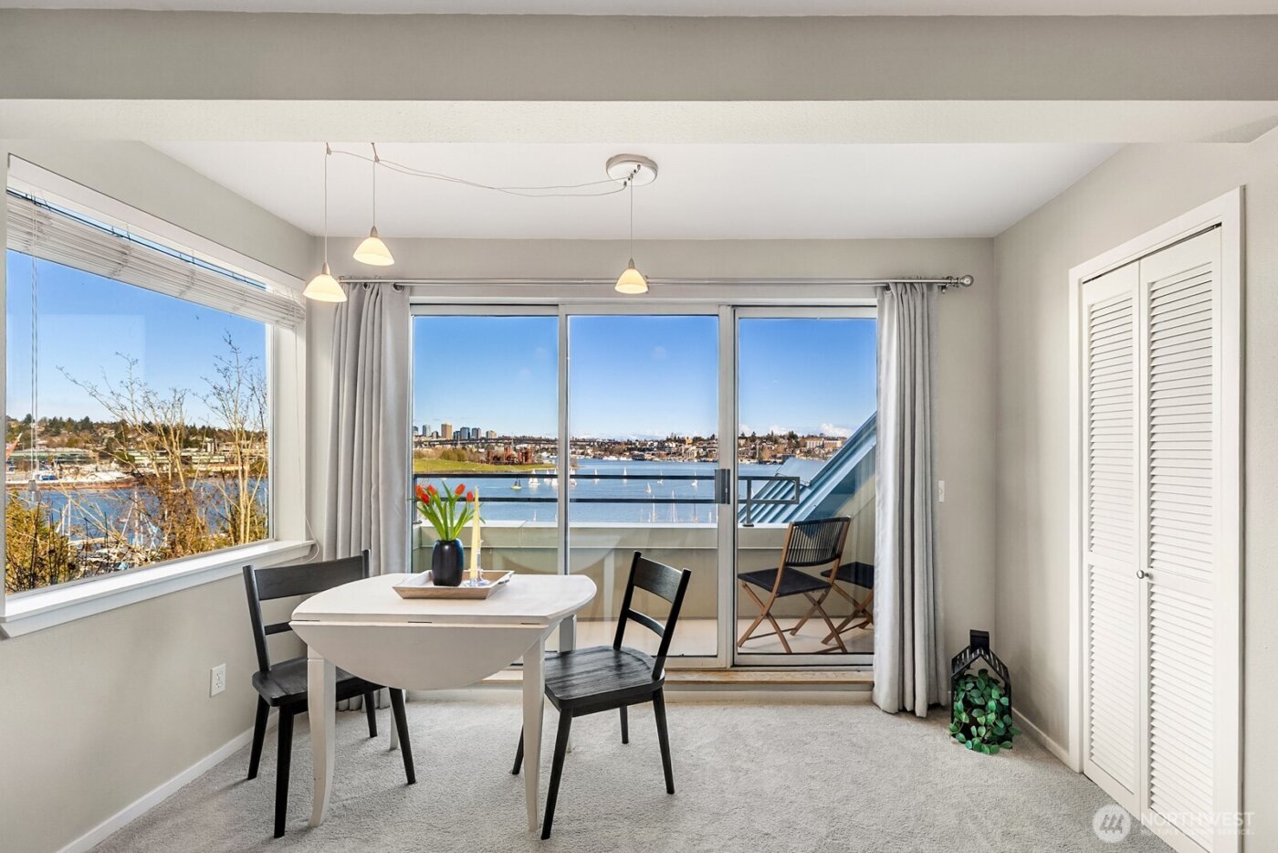 2420 8th Avenue N #201, Seattle, WA 98109