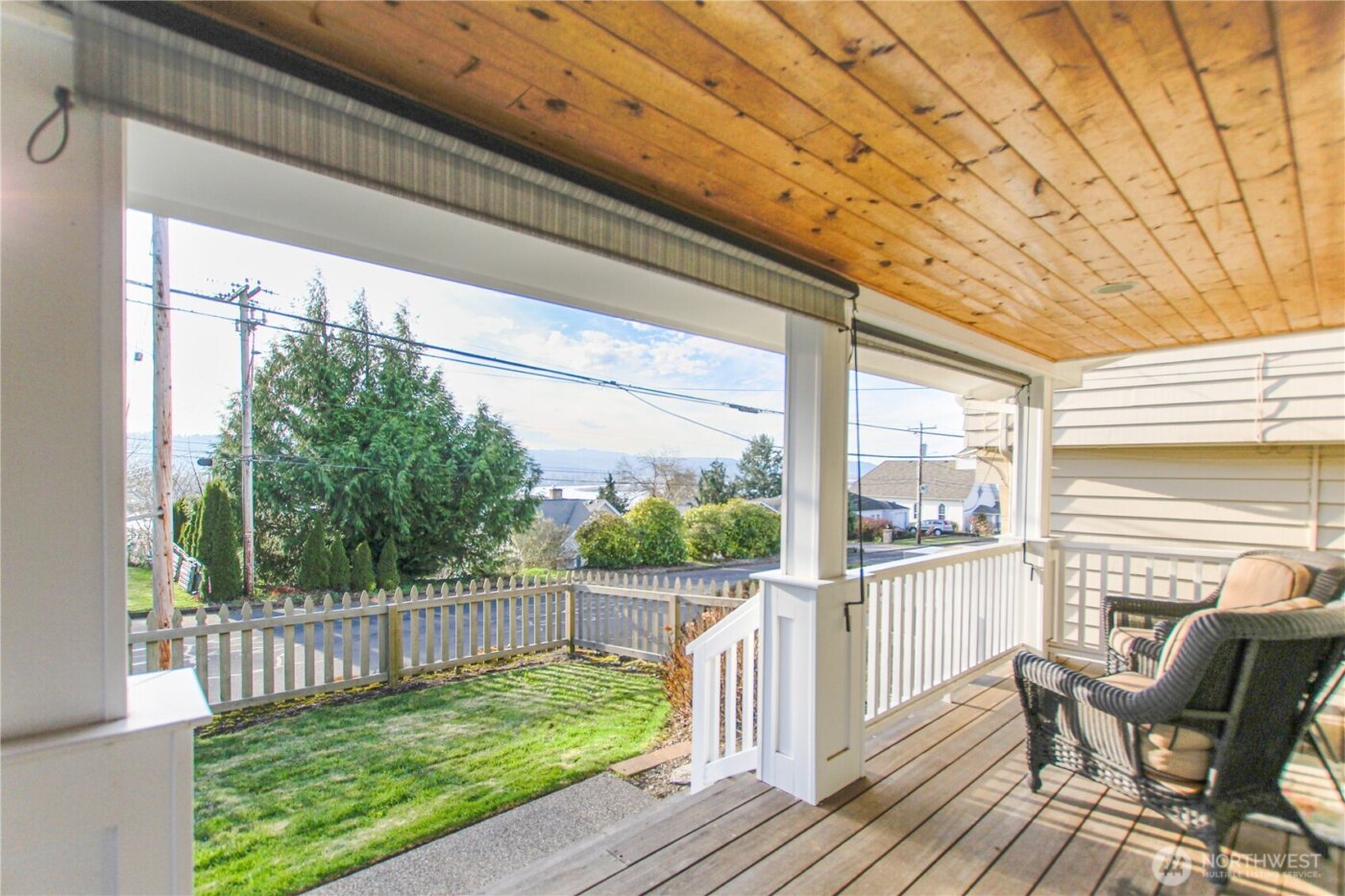 475 Columbia Street , Cathlamet, WA 98612