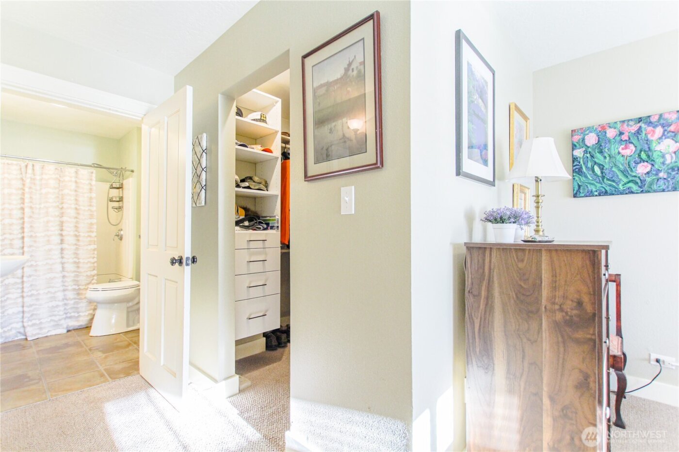 475 Columbia Street , Cathlamet, WA 98612