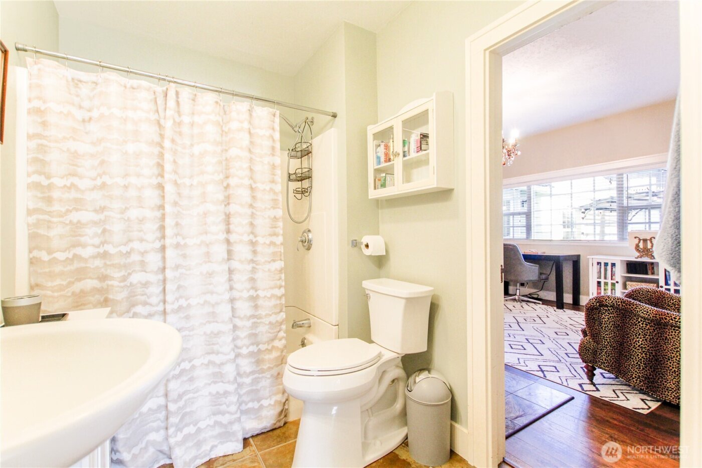 475 Columbia Street , Cathlamet, WA 98612