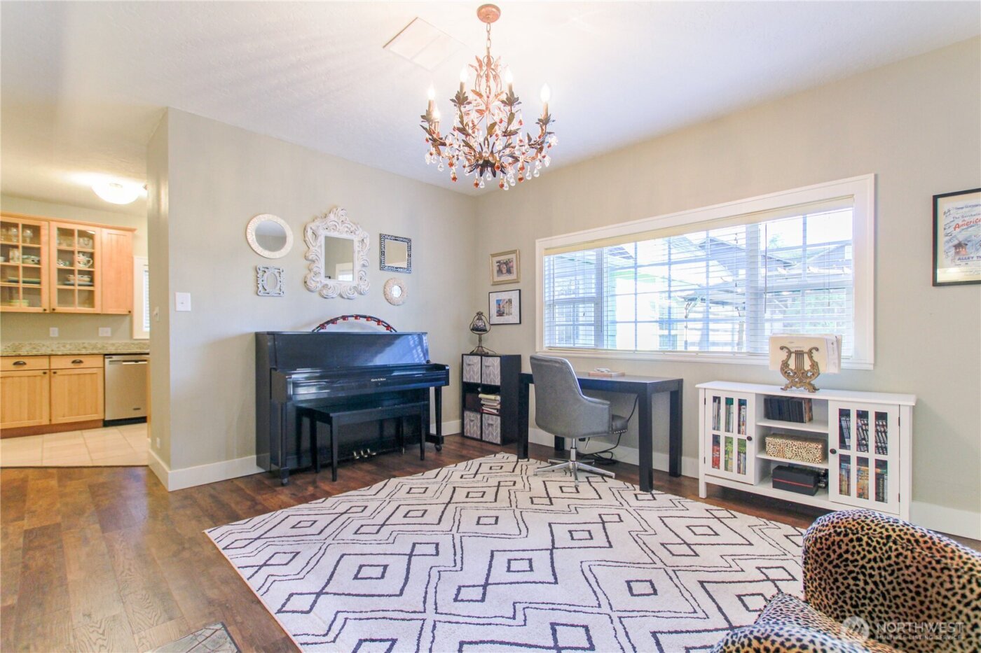 475 Columbia Street , Cathlamet, WA 98612