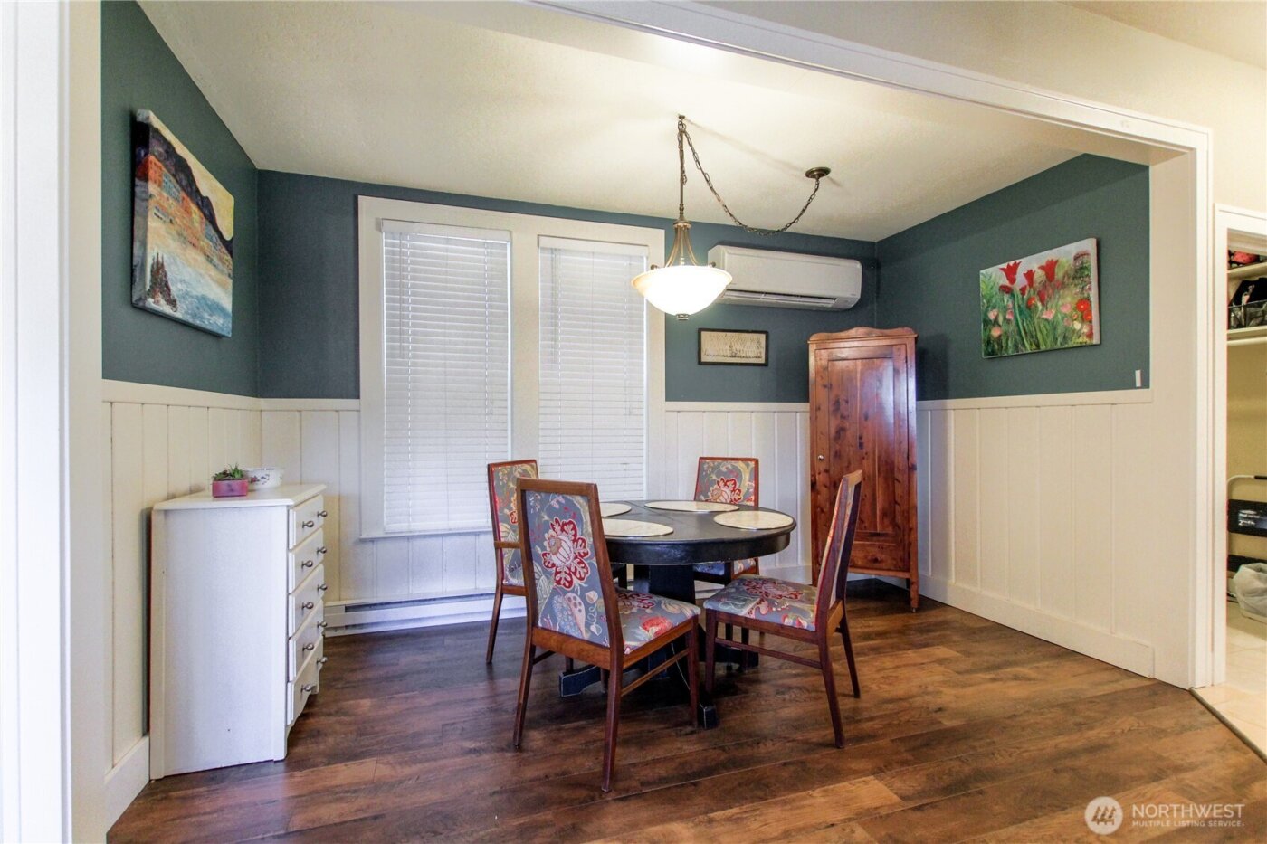 475 Columbia Street , Cathlamet, WA 98612