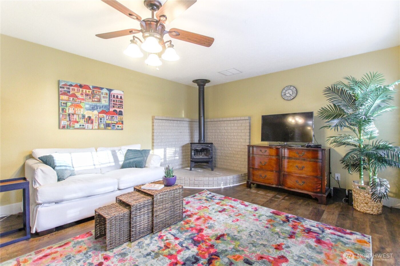 475 Columbia Street , Cathlamet, WA 98612