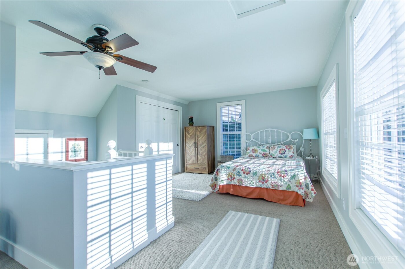 475 Columbia Street , Cathlamet, WA 98612