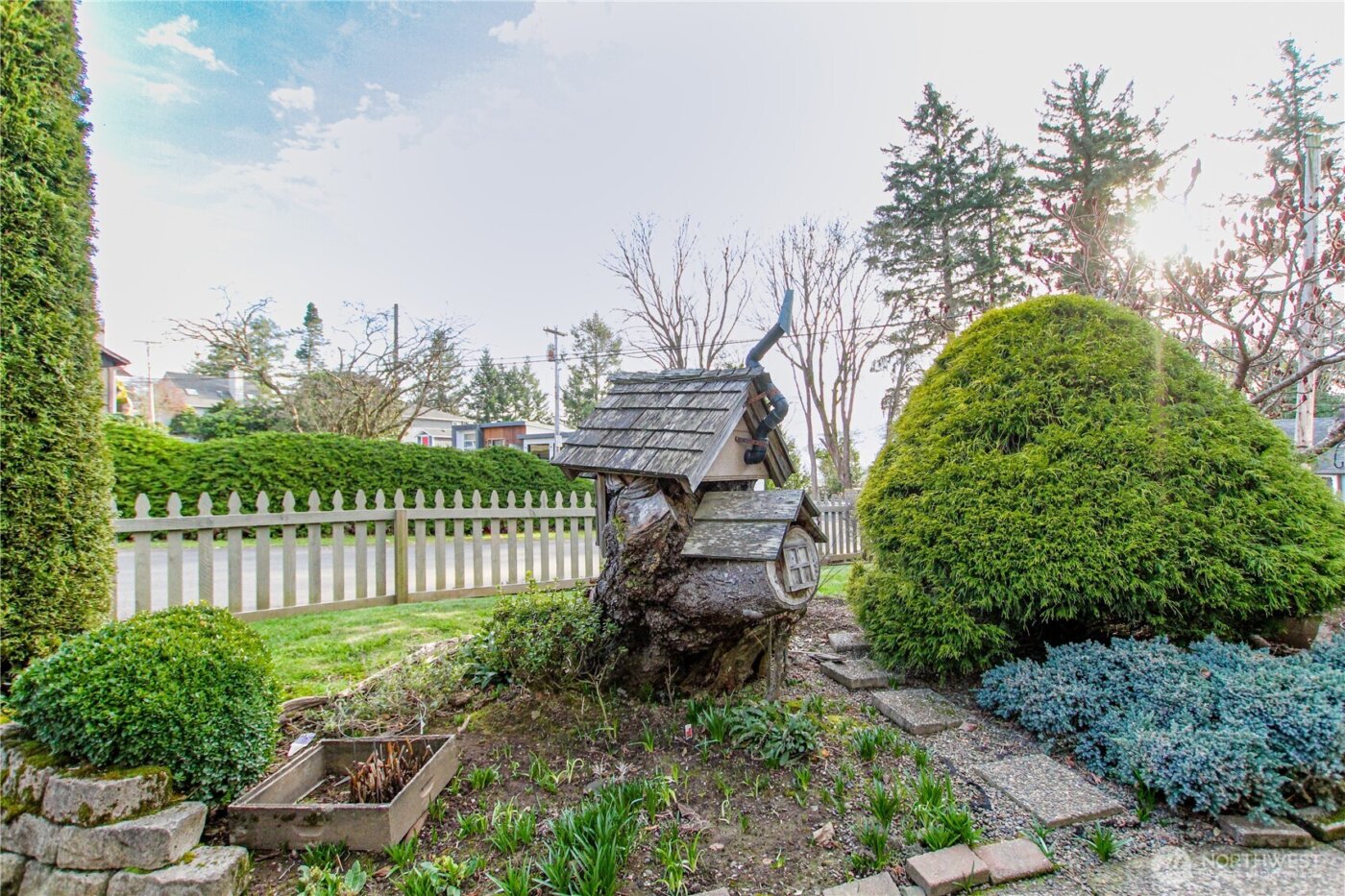 475 Columbia Street , Cathlamet, WA 98612