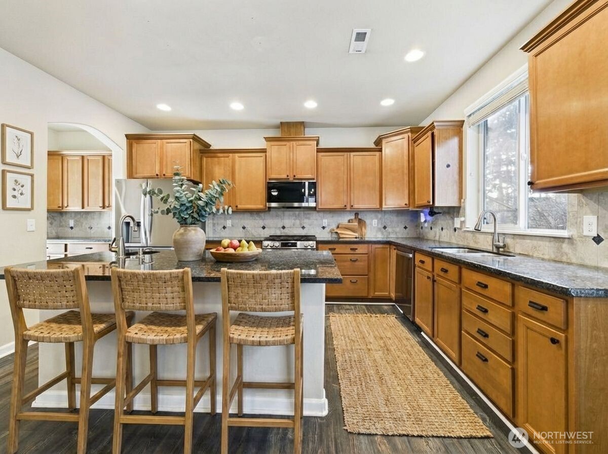 7714 237th St Court E, Graham, WA 98338