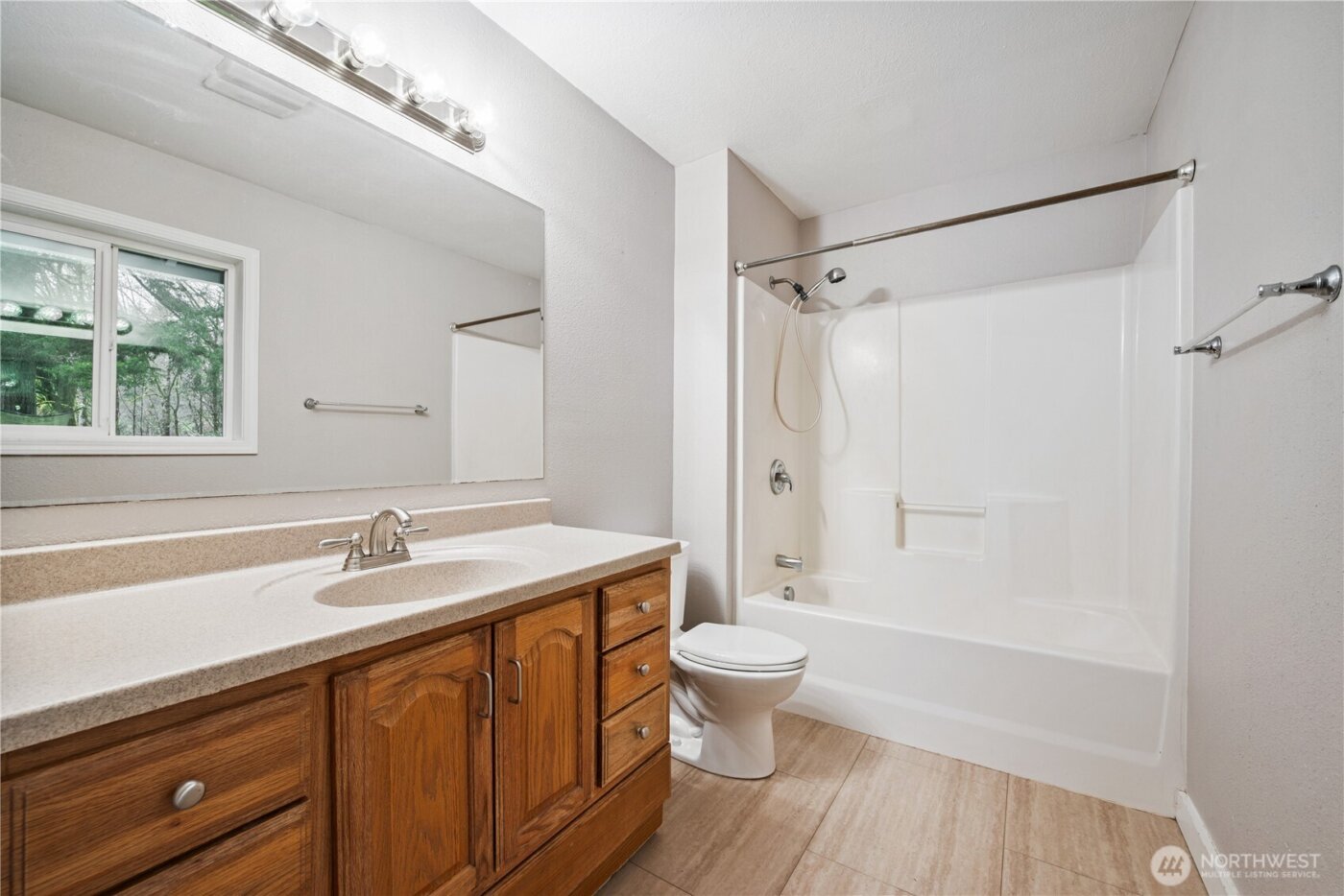 123 Haryu Road , Longview, WA 98632