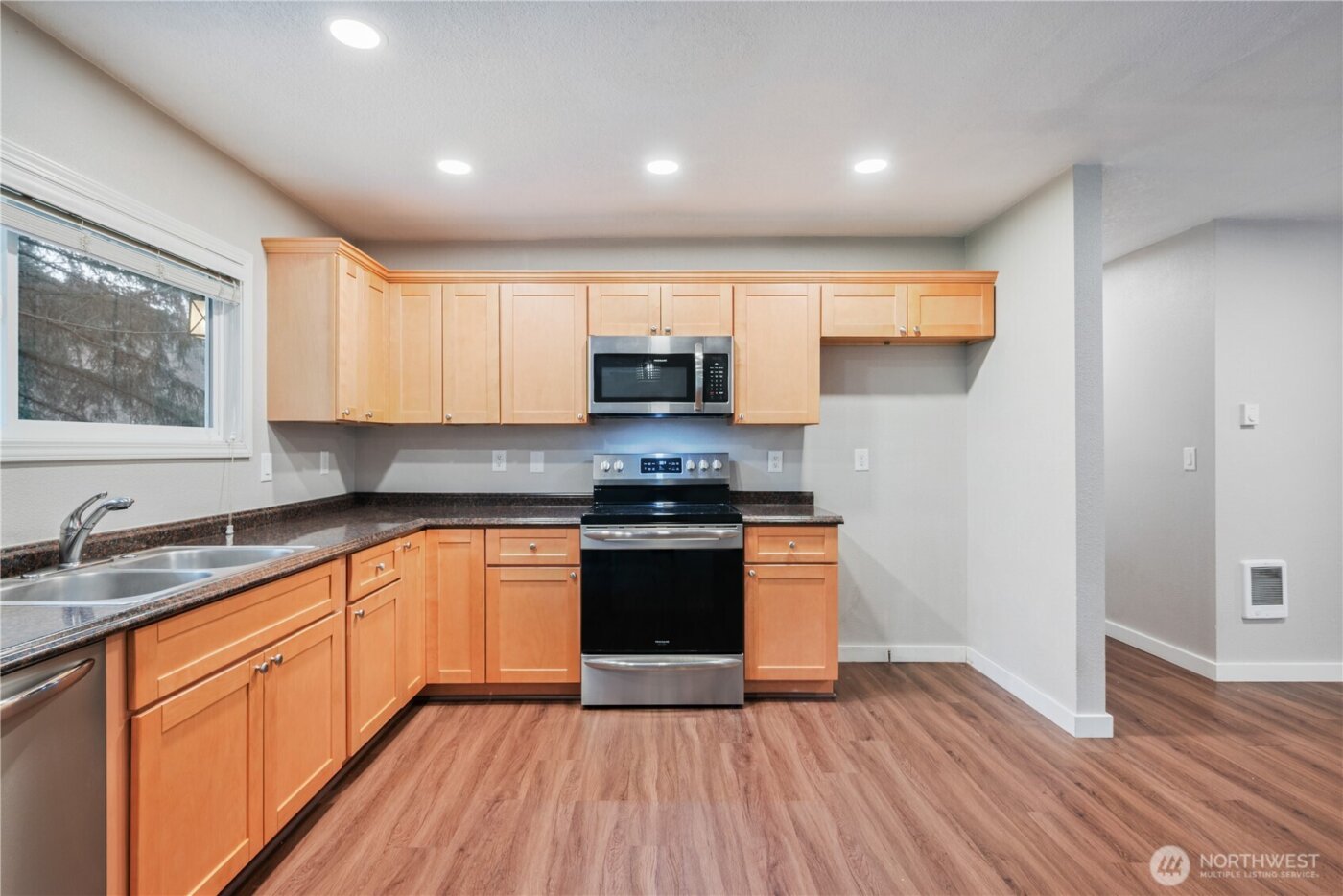 123 Haryu Road , Longview, WA 98632