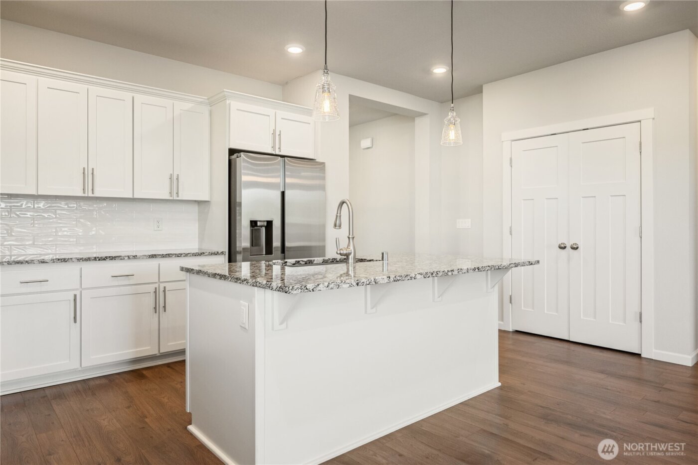 1935 Schneiter Drive , Longview, WA 98632