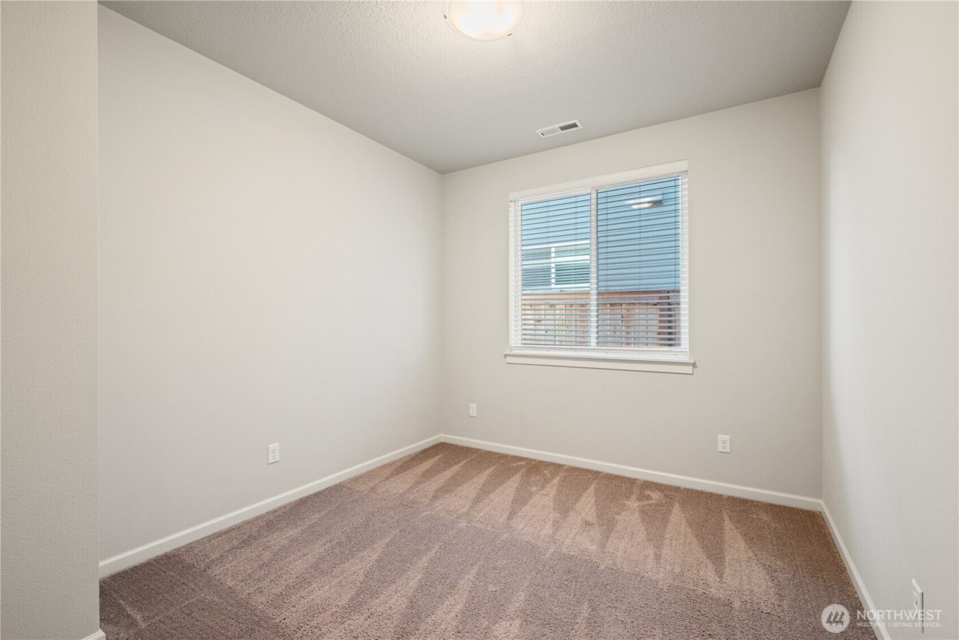 1935 Schneiter Drive , Longview, WA 98632