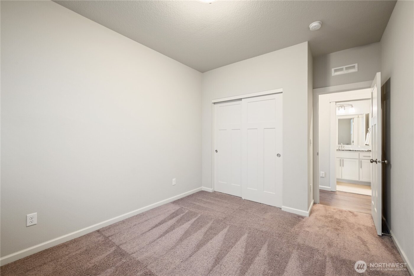 1935 Schneiter Drive , Longview, WA 98632