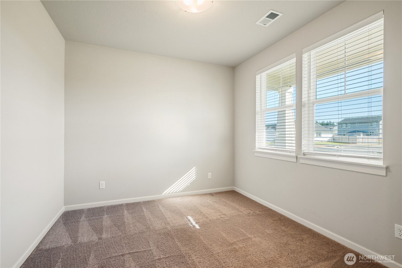 1935 Schneiter Drive , Longview, WA 98632