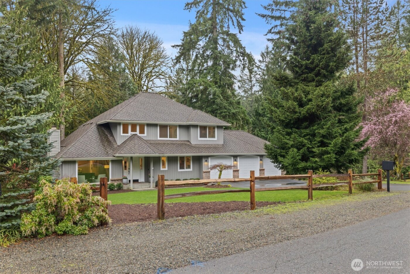 19403 NE 203rd Place , Woodinville, WA 98077