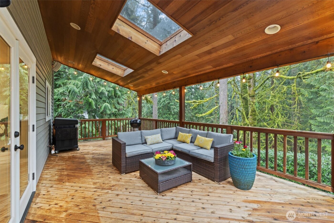 19403 NE 203rd Place , Woodinville, WA 98077