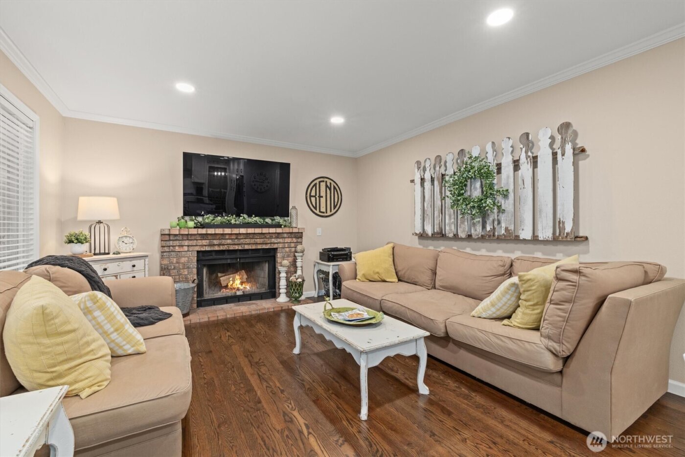 19403 NE 203rd Place , Woodinville, WA 98077