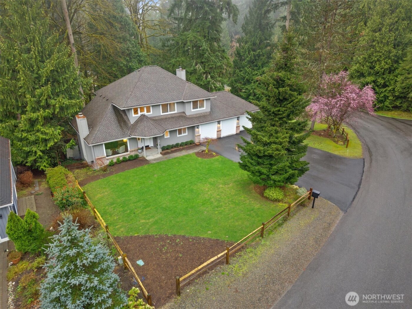 19403 NE 203rd Place , Woodinville, WA 98077