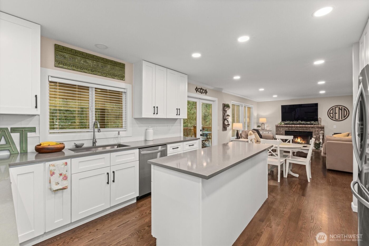 19403 NE 203rd Place , Woodinville, WA 98077