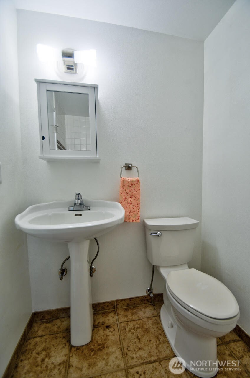 9902 114th Street SW, Lakewood, WA 98498