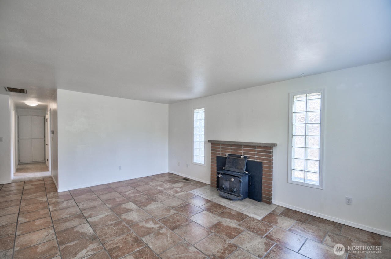 9902 114th Street SW, Lakewood, WA 98498