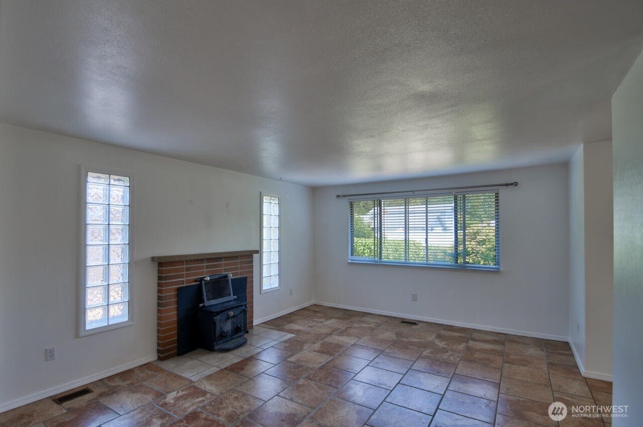 9902 114th Street SW, Lakewood, WA 98498