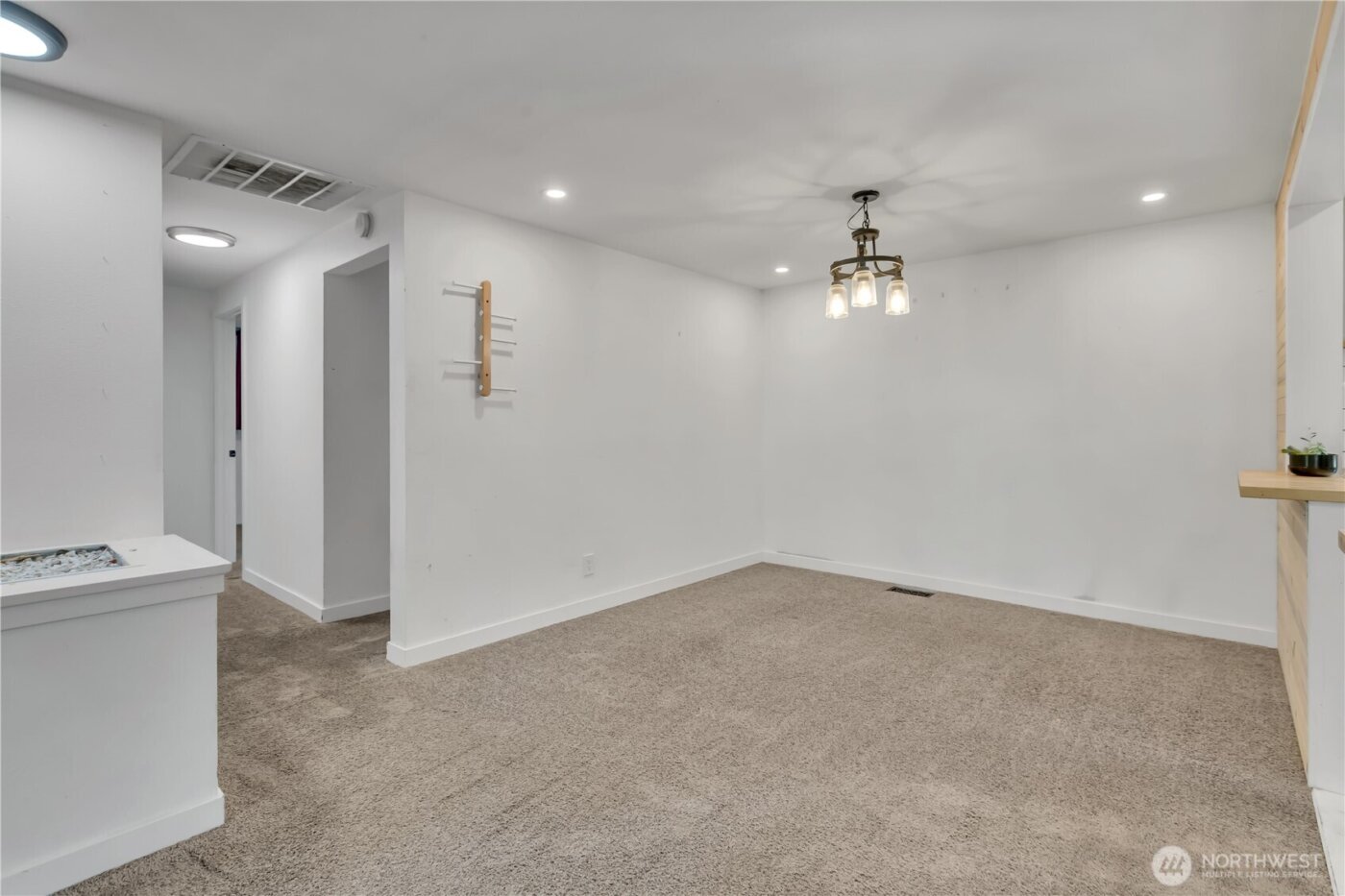 812 Maplewood Avenue , Kent, WA 98030