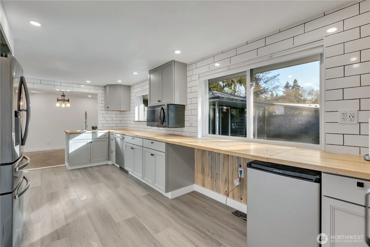 812 Maplewood Avenue , Kent, WA 98030