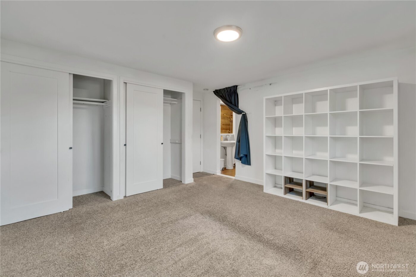 812 Maplewood Avenue , Kent, WA 98030