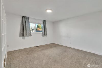 812 Maplewood Avenue , Kent, WA 98030 - Photo 24