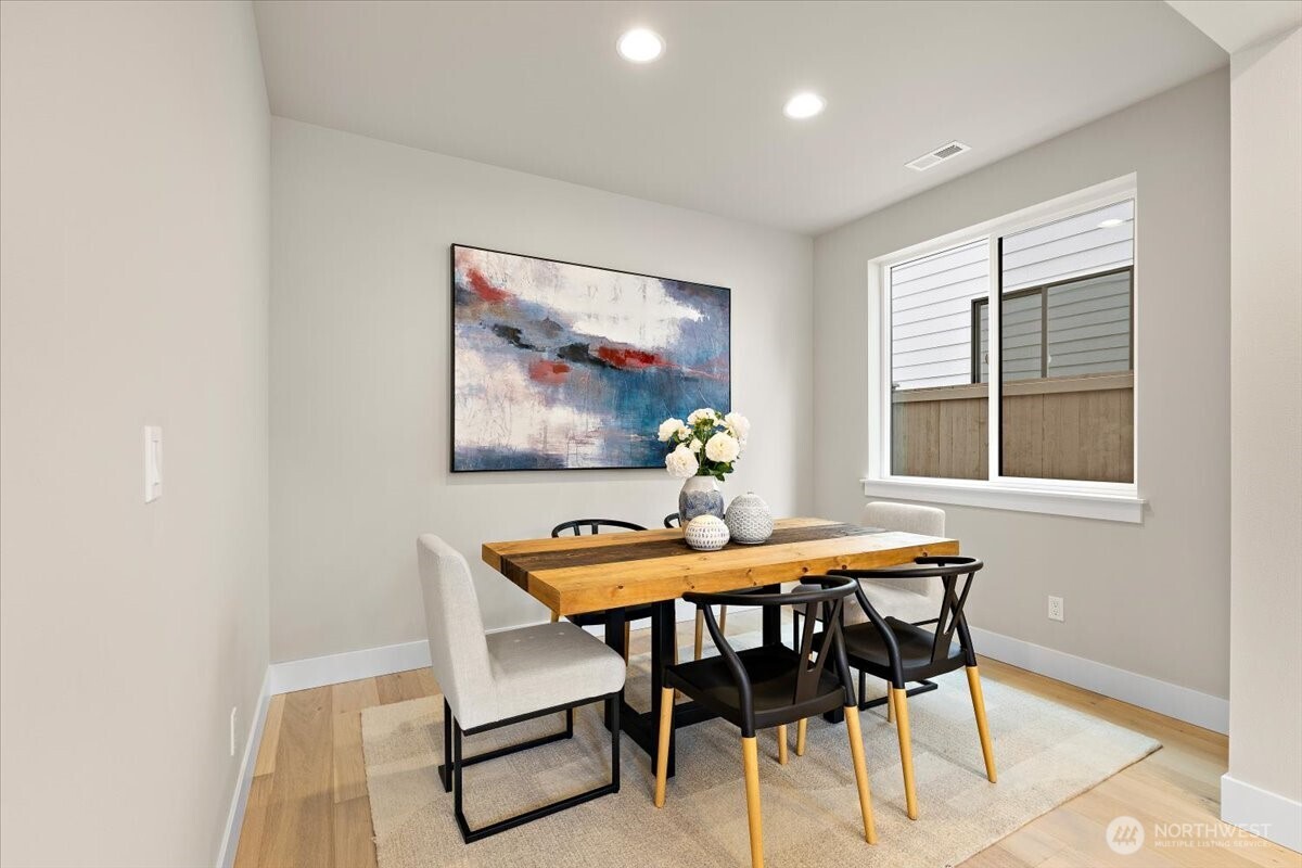 201 156th Place SW #MG 13, Lynnwood, WA 98087