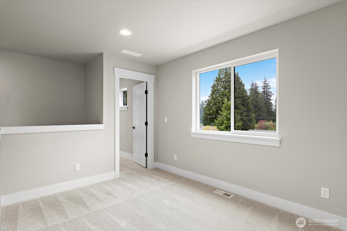 201 156th Place SW #MG 13, Lynnwood, WA 98087