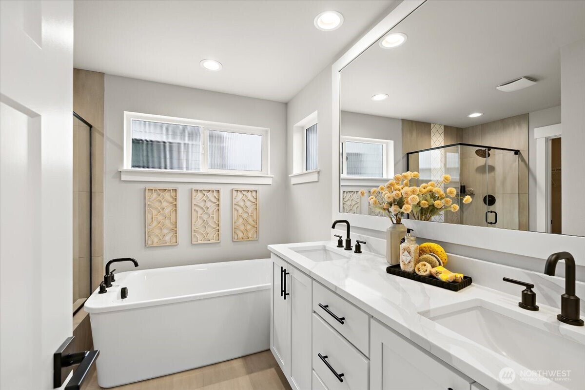 201 156th Place SW #MG 13, Lynnwood, WA 98087