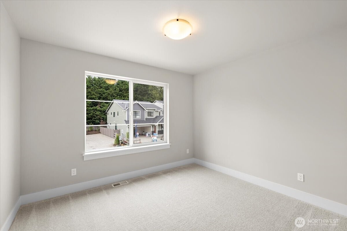 201 156th Place SW #MG 13, Lynnwood, WA 98087