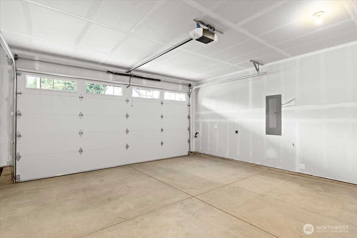 201 156th Place SW #MG 13, Lynnwood, WA 98087