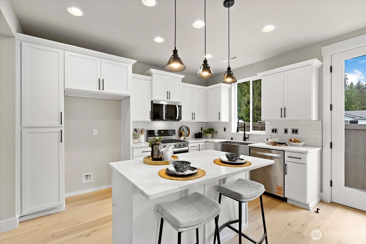 201 156th Place SW #MG 13, Lynnwood, WA 98087