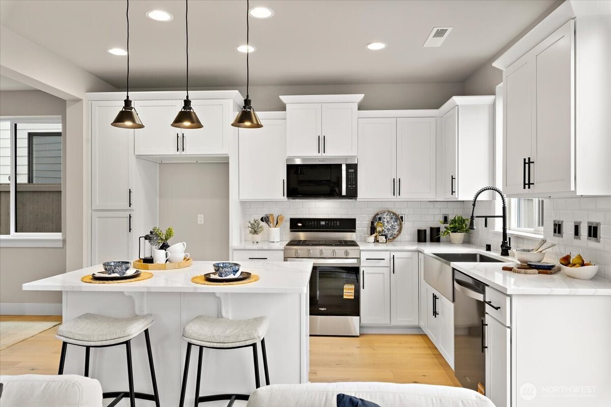 201 156th Place SW #MG 13, Lynnwood, WA 98087