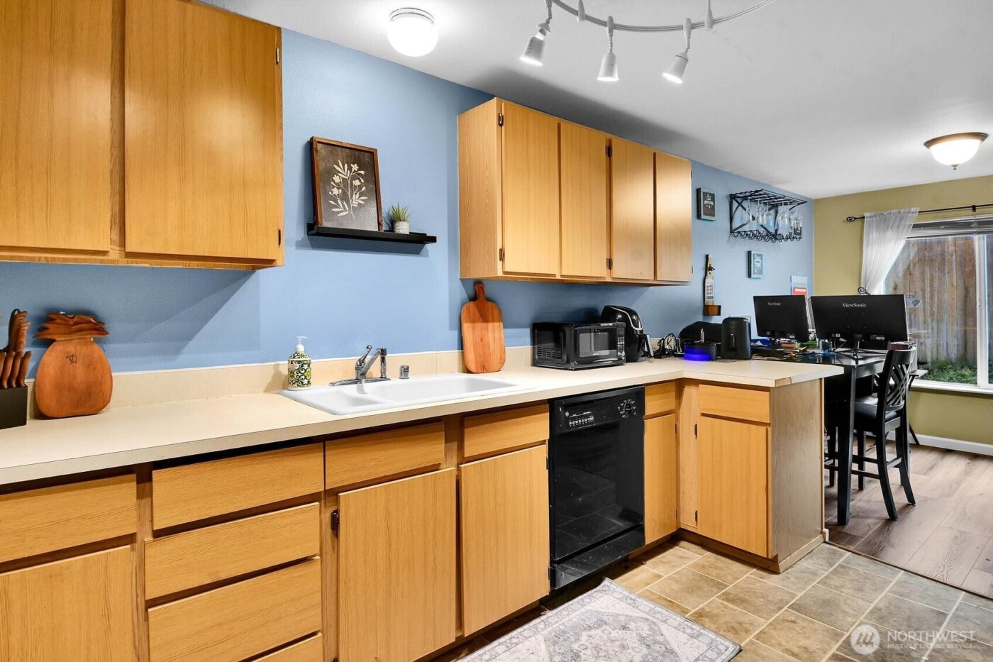 21225 76th Avenue W #A4, Edmonds, WA 98026