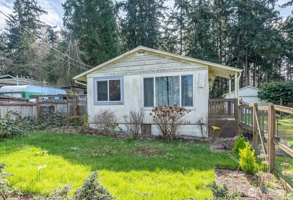 1516 Garden Lane , Freeland, WA 98249