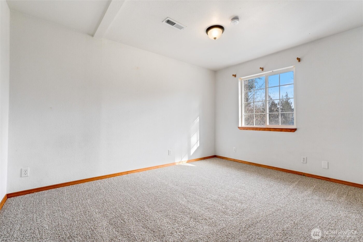 2750 California Avenue E, Port Orchard, WA 98366