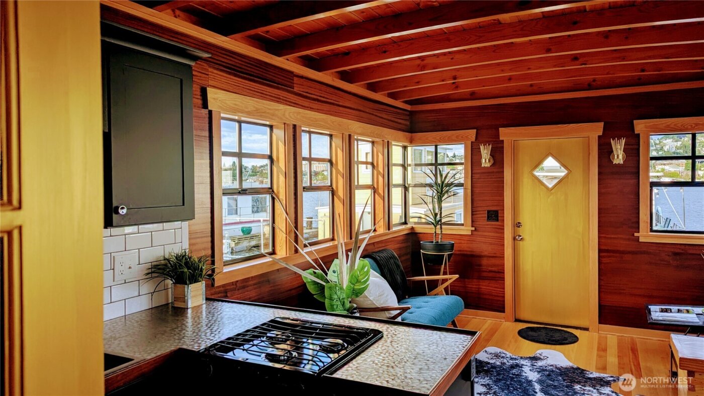 2040 Westlake Avenue N #17, Seattle, WA 98109